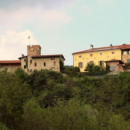 Castello Di Strambinello Panzió Kültér fotó