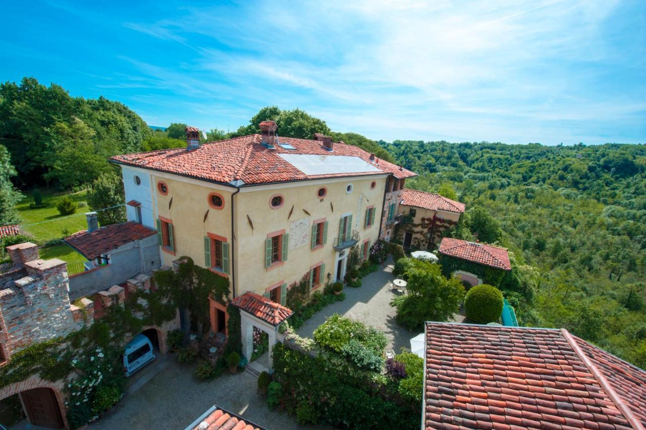 Castello Di Strambinello Panzió Kültér fotó