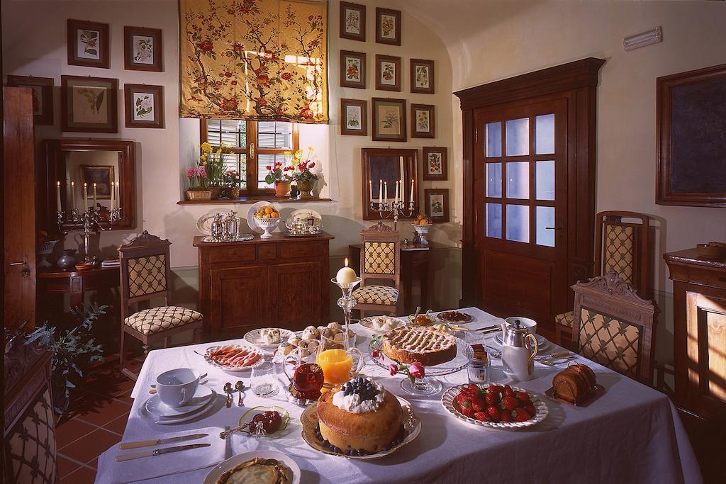 Castello Di Strambinello Panzió Szoba fotó