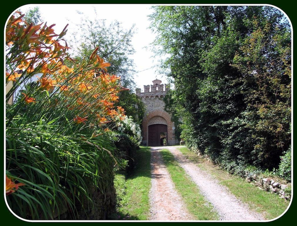 Castello Di Strambinello Panzió Kültér fotó